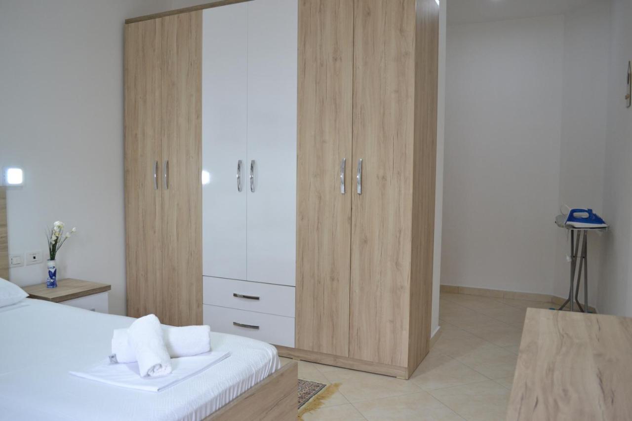 Flowers & Green 2 Bedrooms Apartment & Box Garage Vlora Kültér fotó