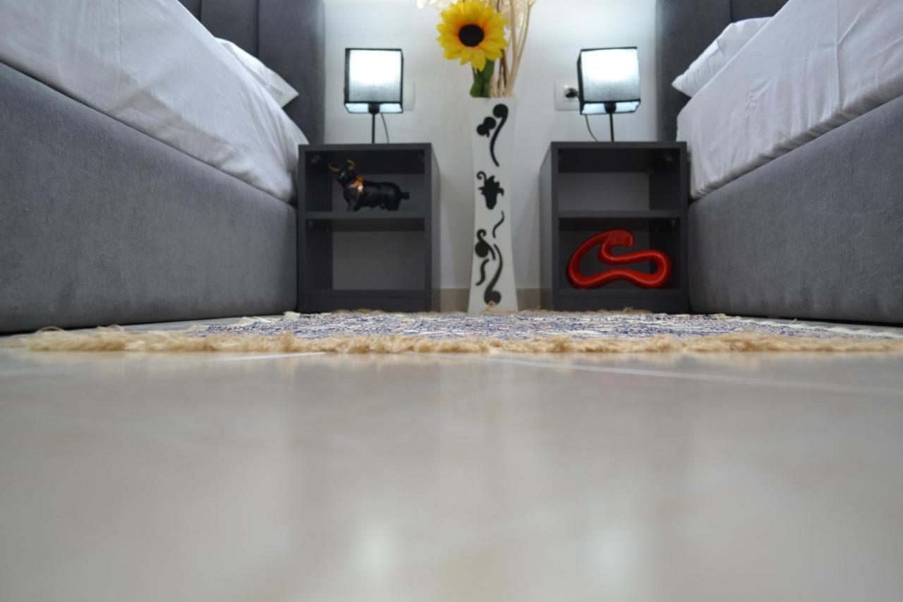 Flowers & Green 2 Bedrooms Apartment & Box Garage Vlora Kültér fotó