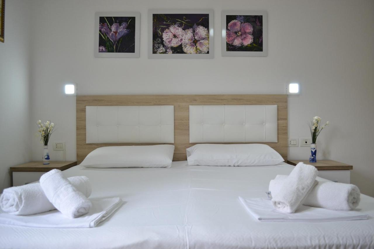 Flowers & Green 2 Bedrooms Apartment & Box Garage Vlora Kültér fotó