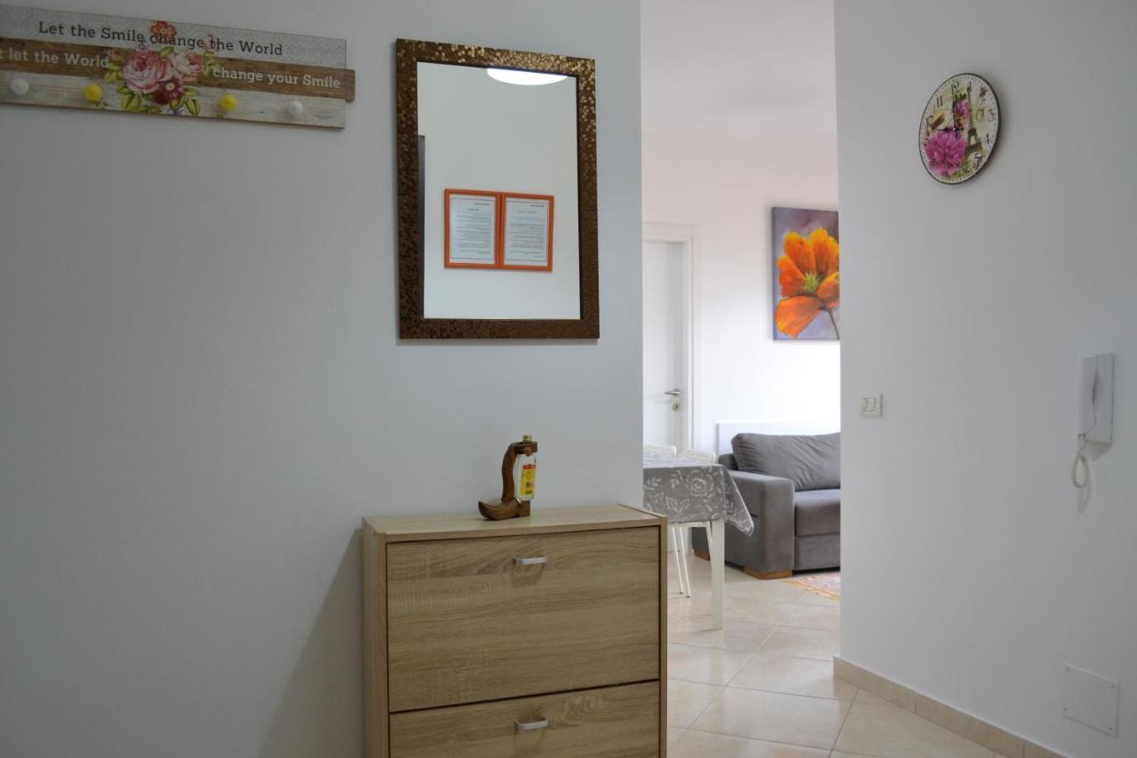 Flowers & Green 2 Bedrooms Apartment & Box Garage Vlora Kültér fotó