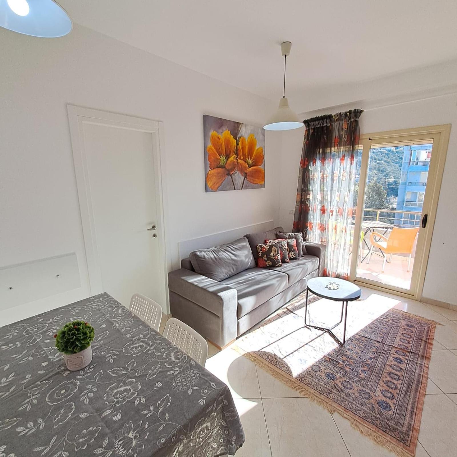 Flowers & Green 2 Bedrooms Apartment & Box Garage Vlora Kültér fotó